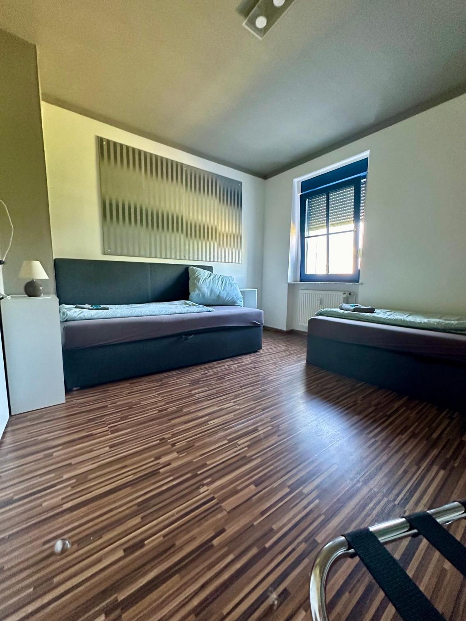 Monteurwohnung Am Flughafen Apartment *