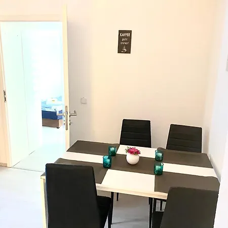 Monteurwohnung Am Flughafen Шкойдиц Экстерьер фото