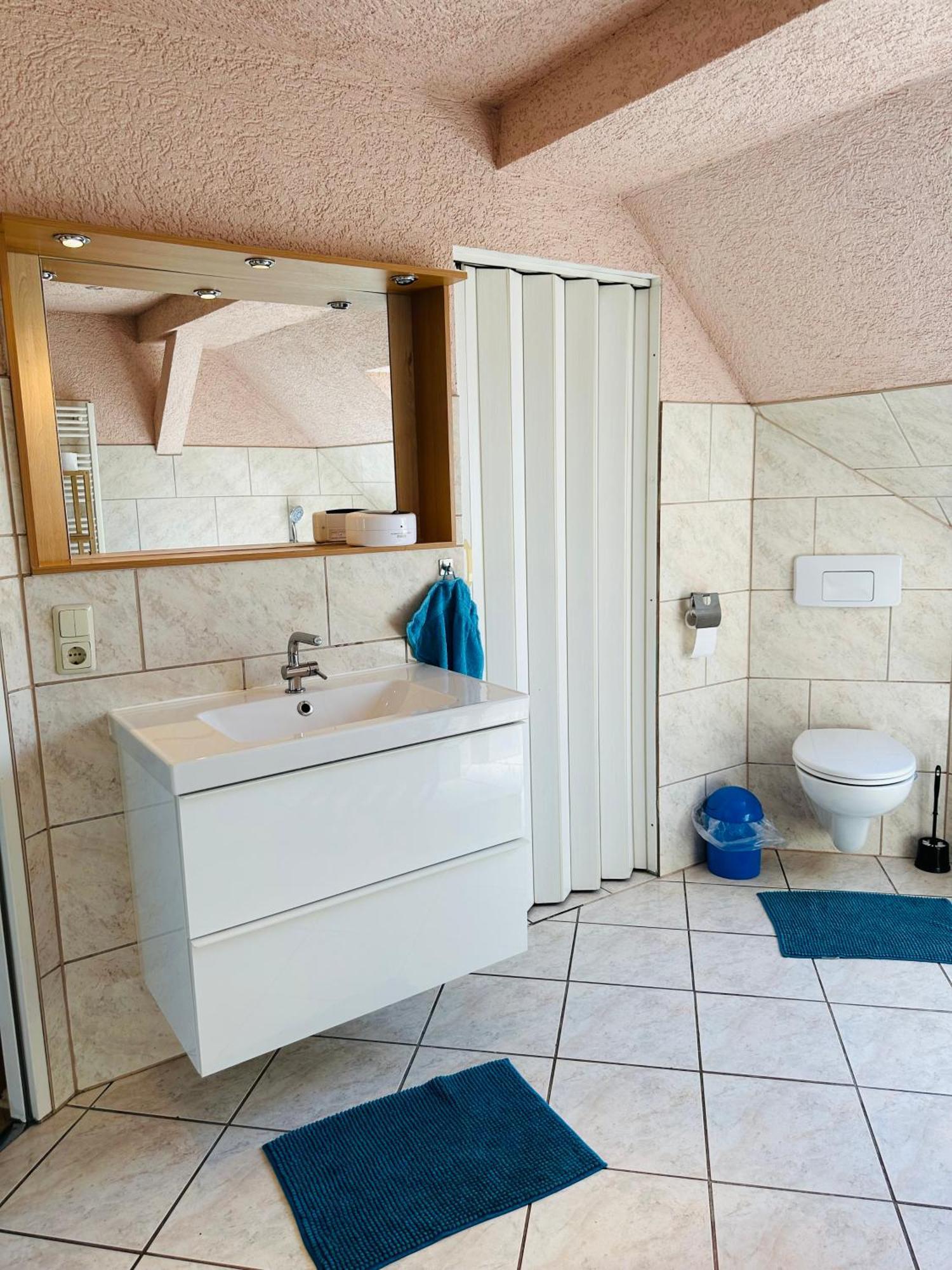 Апартаменты Monteurwohnung Am Flughafen *